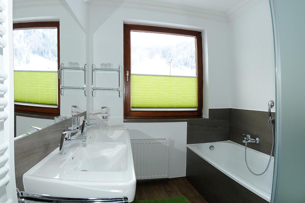 Ferienhotel Gasthof Zur Post Untertauern Exteriör bild