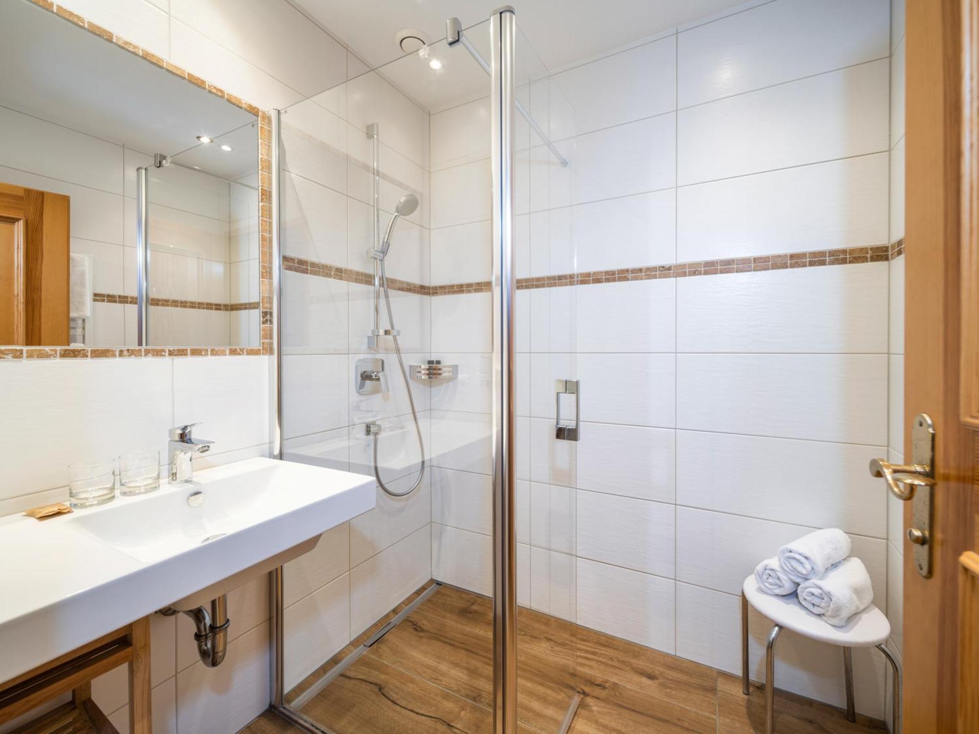 Ferienhotel Gasthof Zur Post Untertauern Exteriör bild