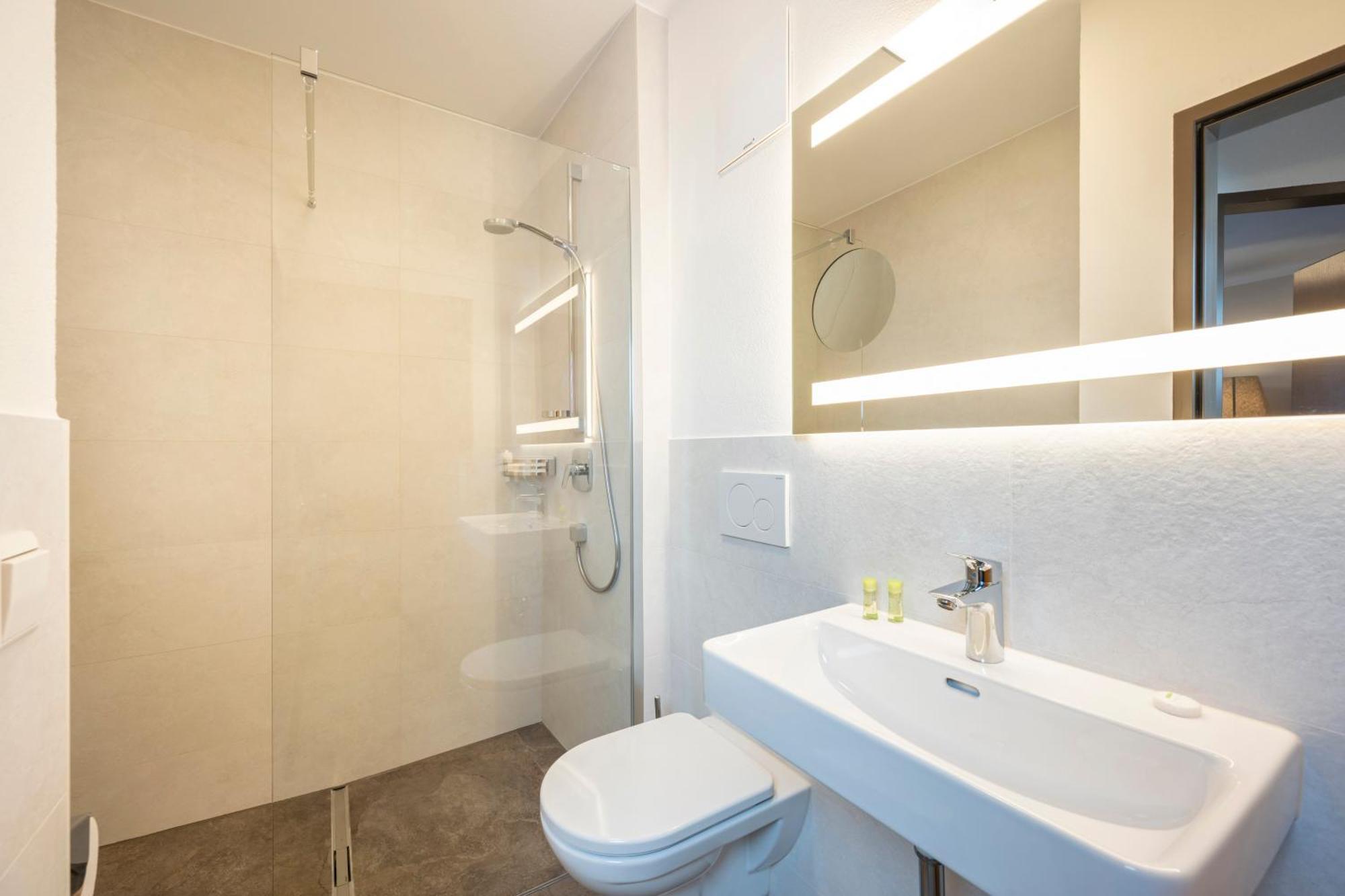 Ferienhotel Gasthof Zur Post Untertauern Exteriör bild
