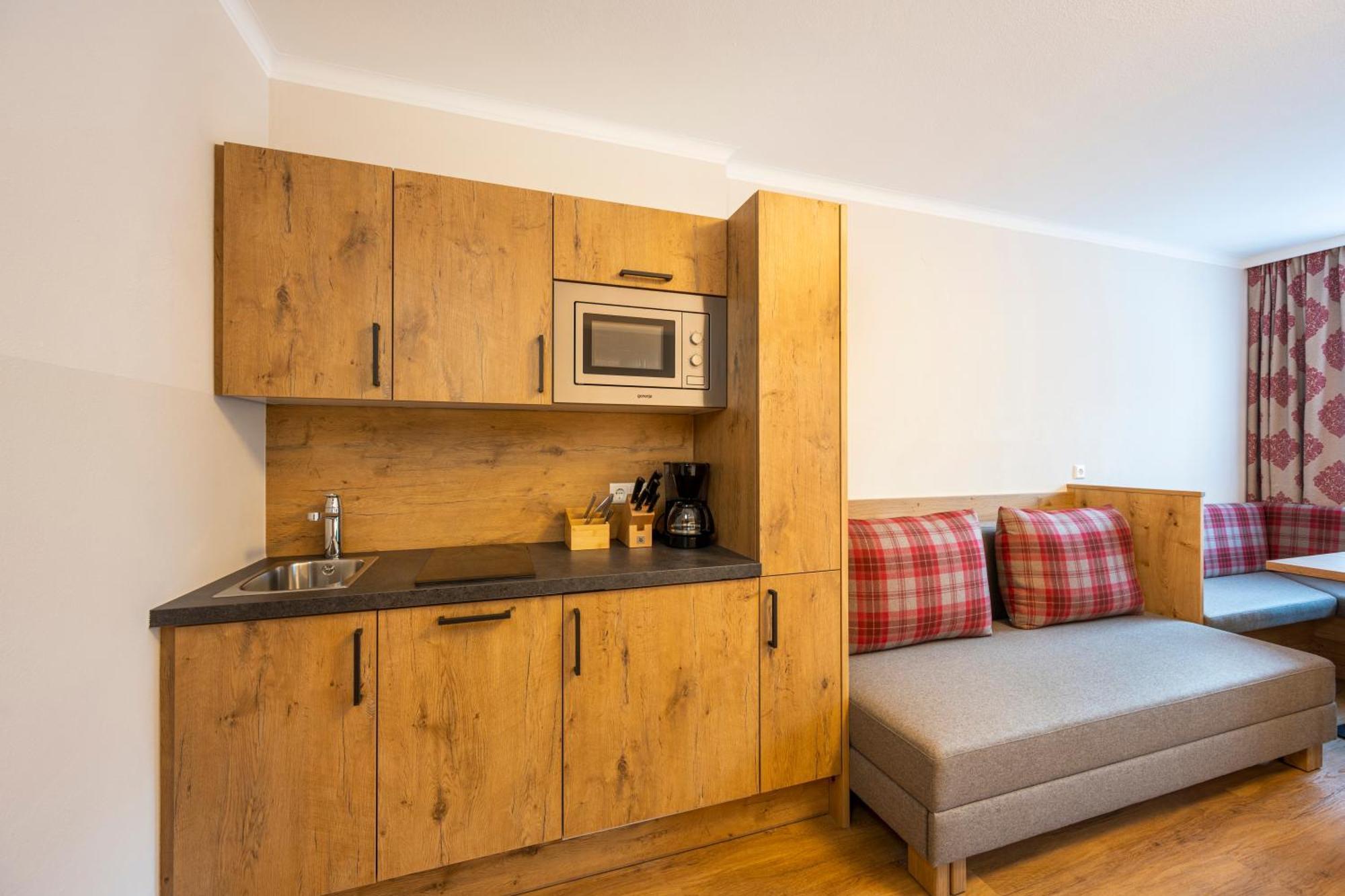 Ferienhotel Gasthof Zur Post Untertauern Exteriör bild